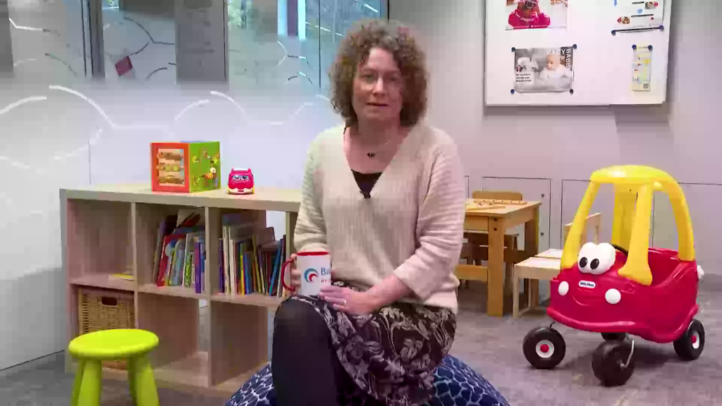 Je kindje leert door te praten over jouw emoties gedachten